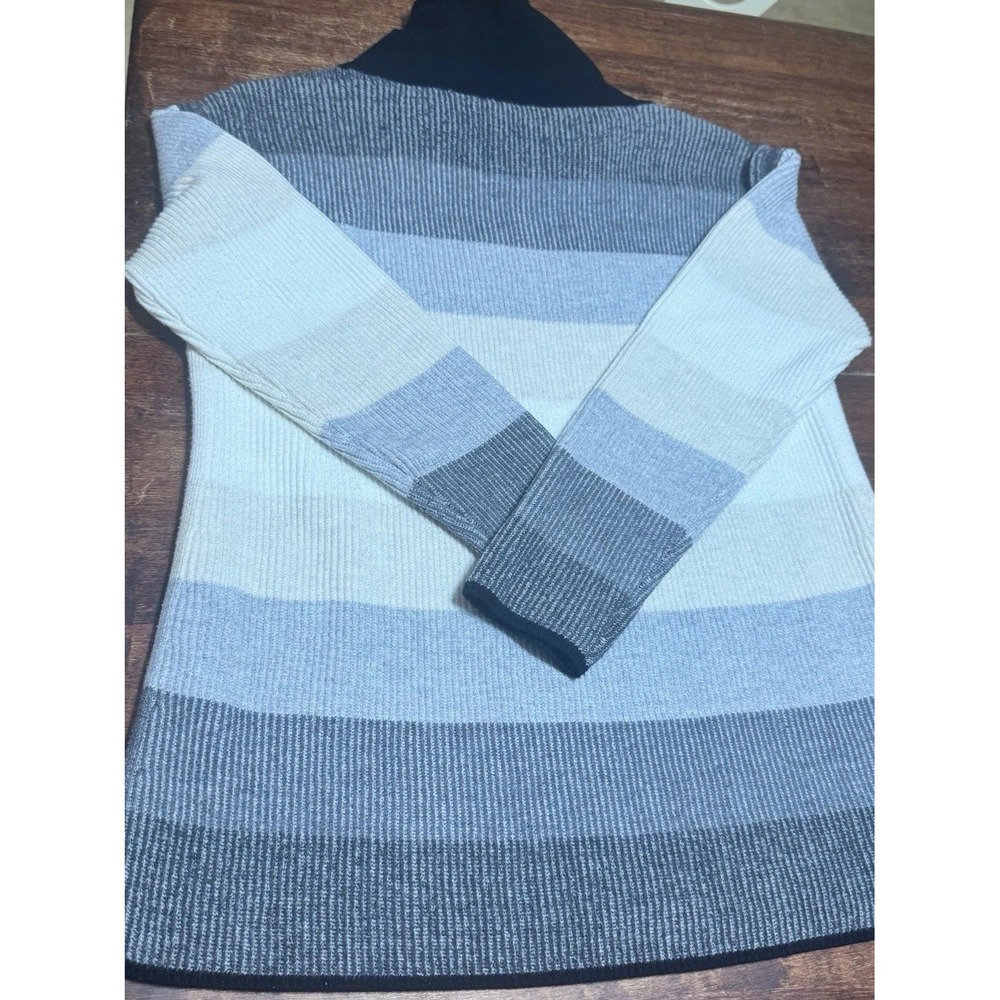 T By Talbots Sweater Medium L/S Mock Neck Beige Gray Stripe Mock Neck‎
